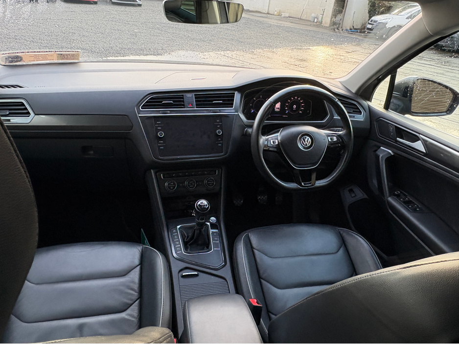 2020 Volkswagen Tiguan - image 14