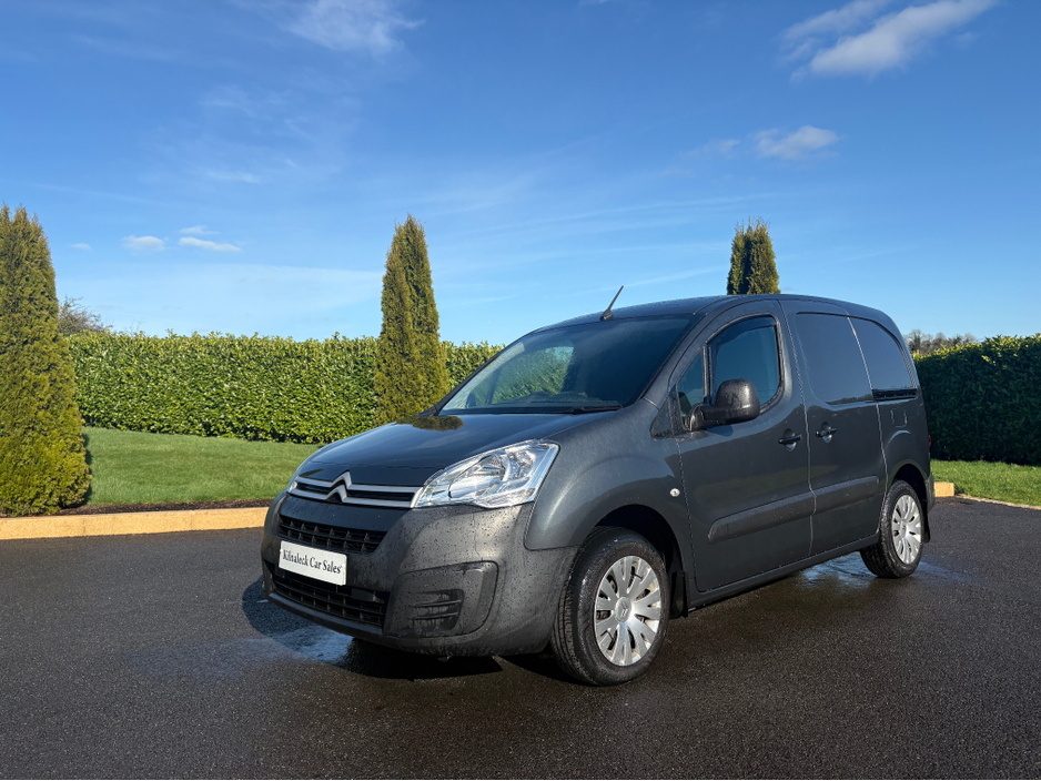2018 Citroen Berlingo - image 9