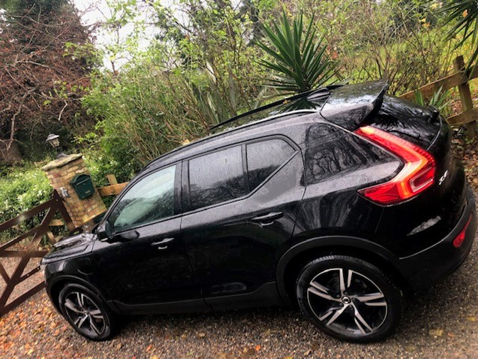 2021 Volvo XC40 - image 7