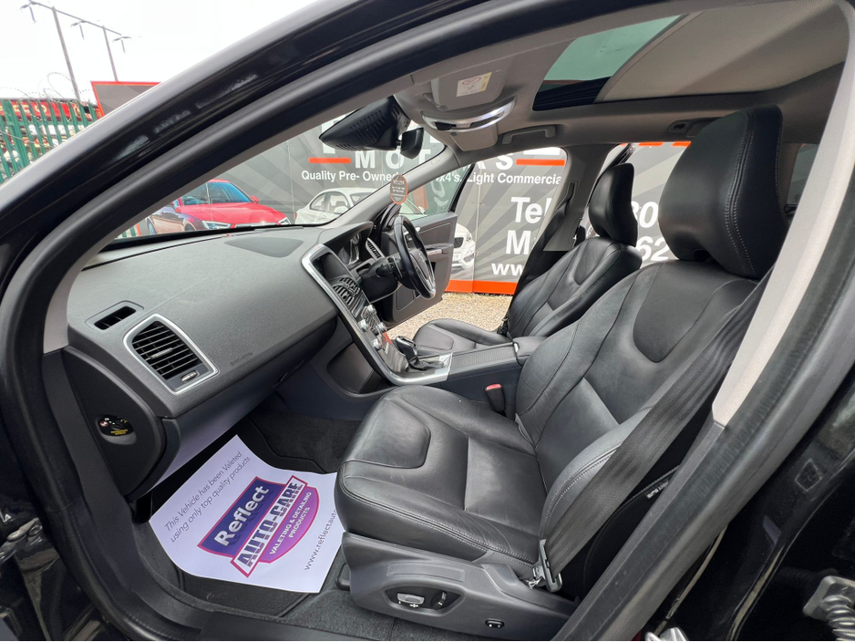 2015 Volvo XC60 - image 11