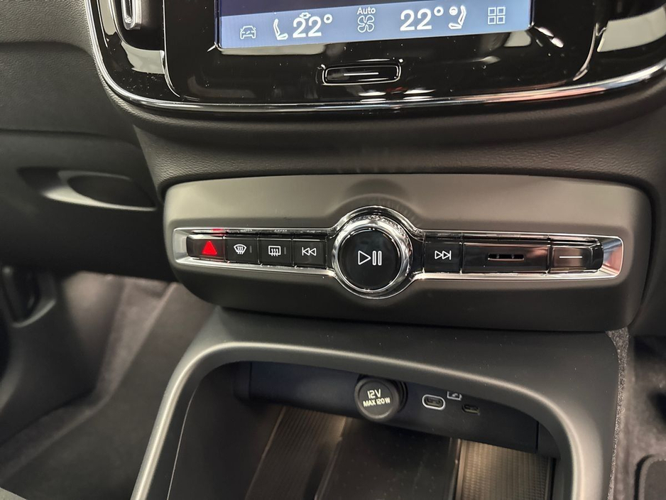 2026 Volvo XC40 B3 MILD HYBRID *IN STOCK* €130 PER WEEK ON PCP €52,990