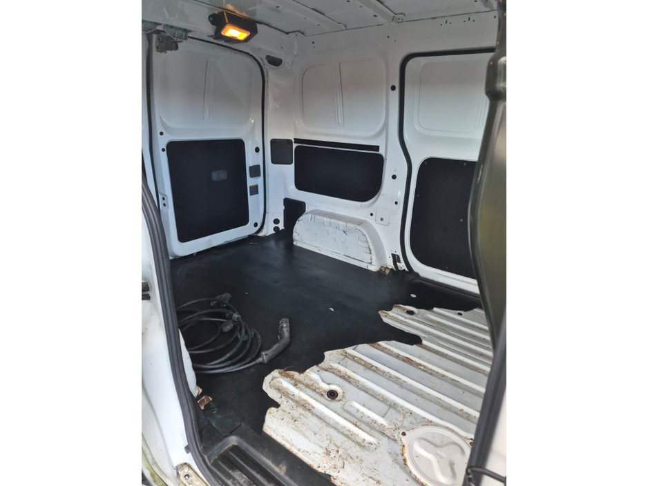 2021 Nissan NV200 - image 24