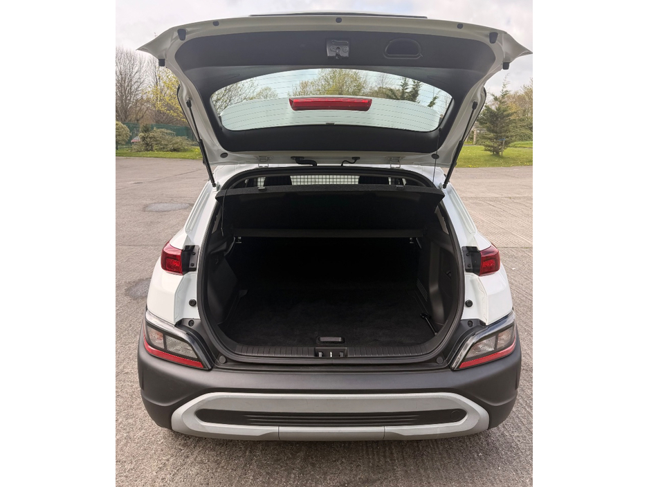 2021 Hyundai Kona - image 8