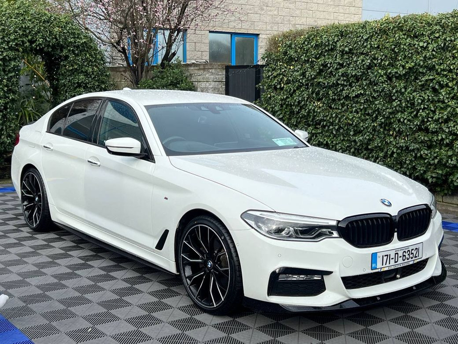 2017 BMW 5 Series - image 16