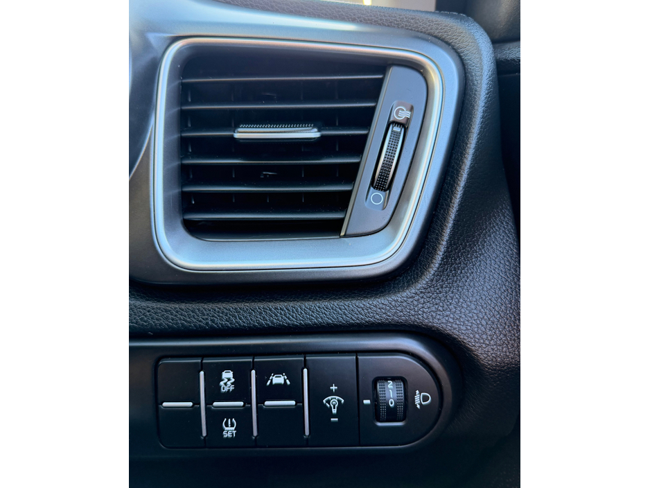 2021 Kia Ceed COMMERCIAL €9,715