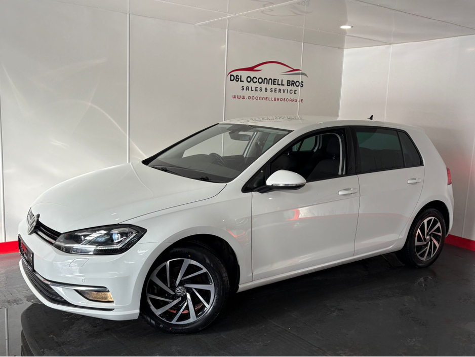 2020 Volkswagen Golf - image 2