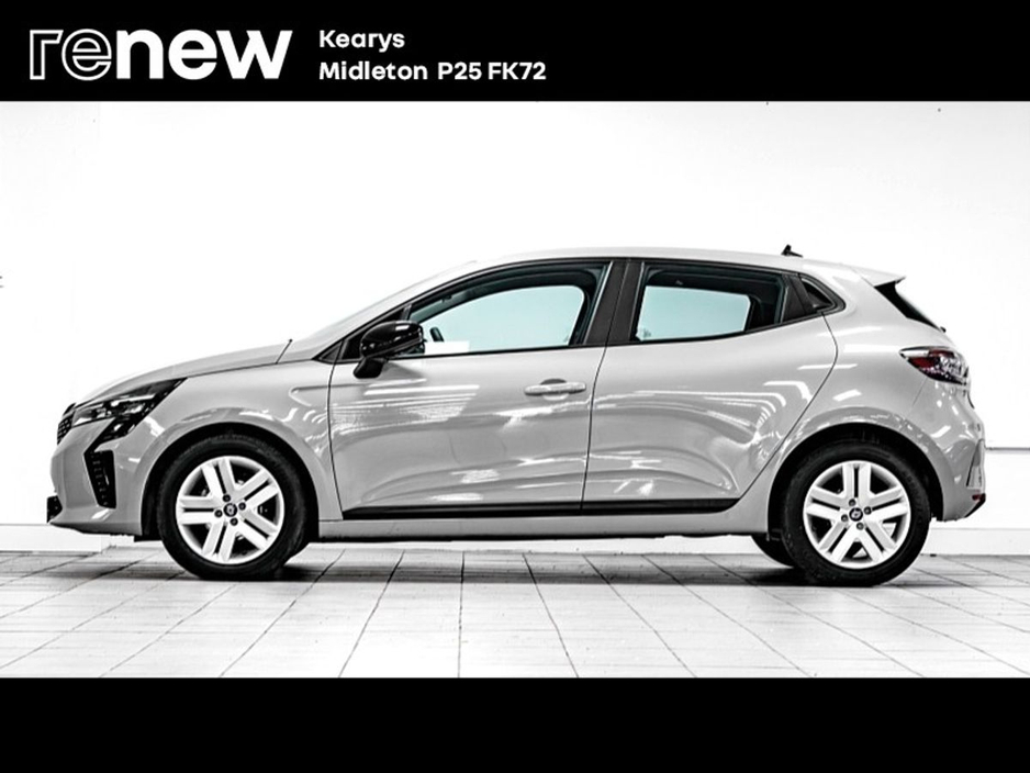 2025 Renault Clio - image 7