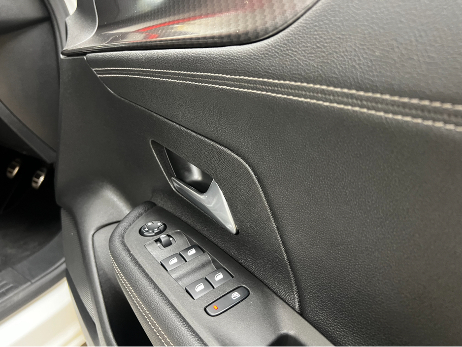 2023 Opel Mokka - image 11