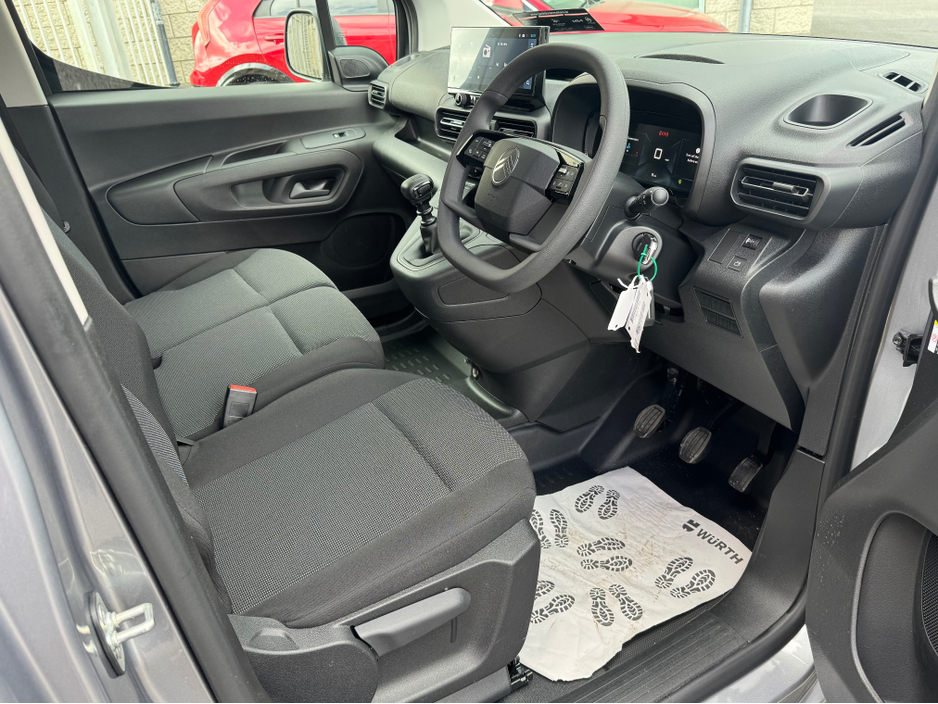 2026 Citroen Berlingo - image 10