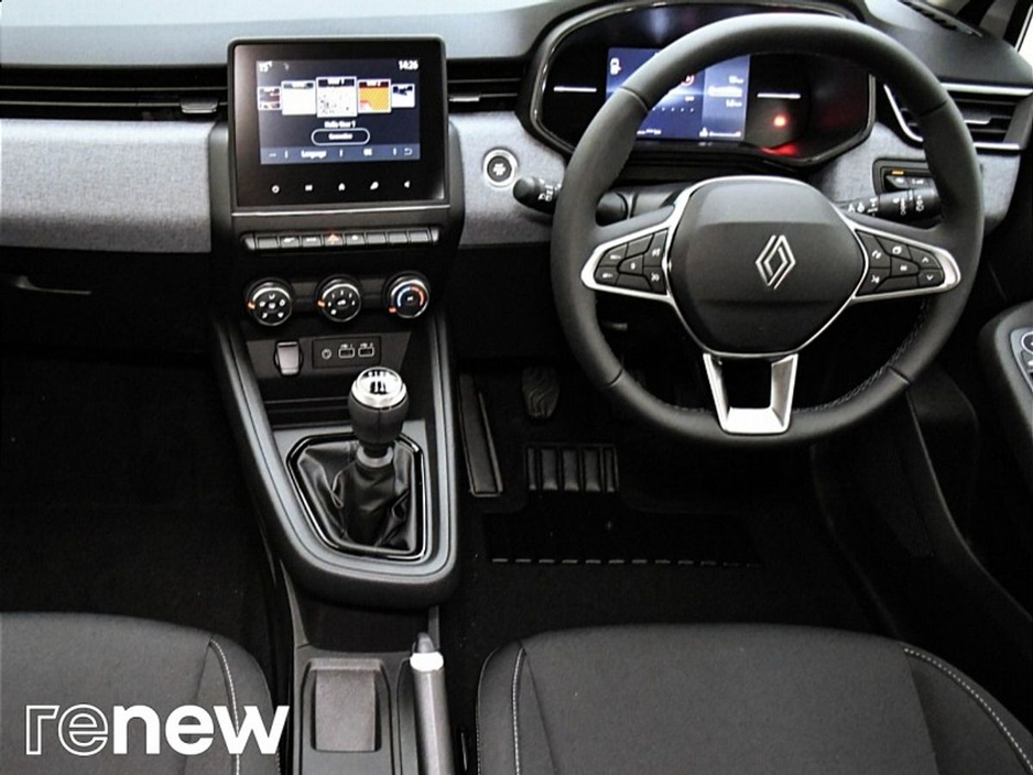 2025 Renault Clio - image 22