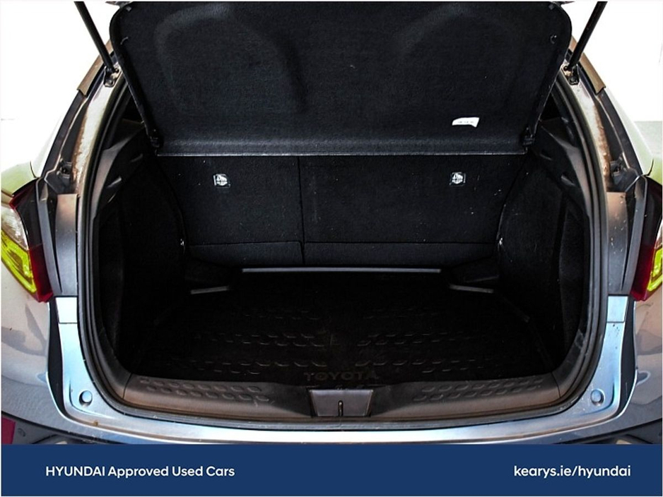 2023 Toyota C-HR 1.8 HYBRID SPORT €30,790