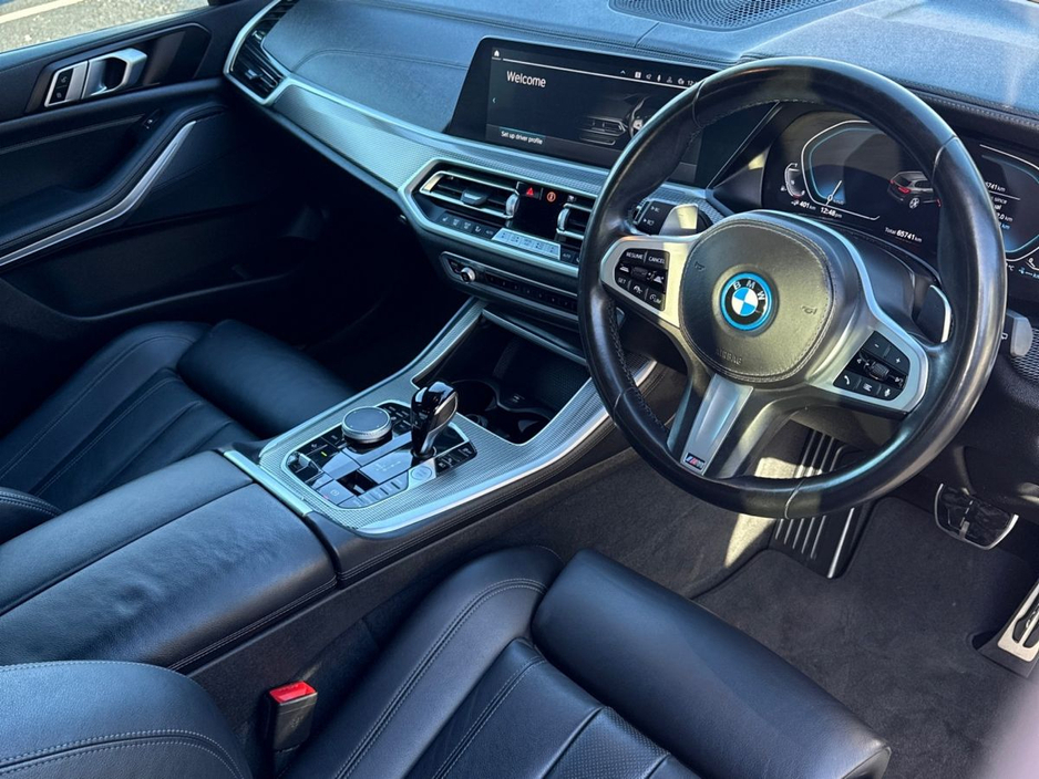 2022 BMW X5 xDrive45e M Sport €65,950