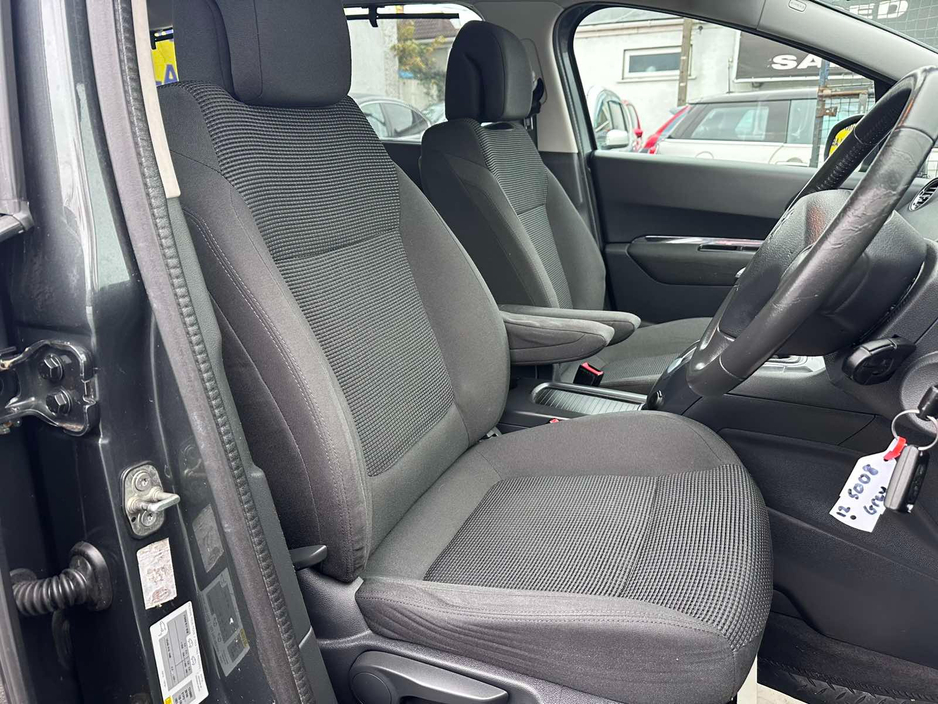 2012 Peugeot 5008 1.6 HDI ACTIVE 112BHP 5DR €3,950