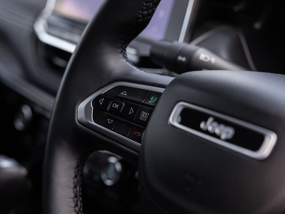 2025 Jeep Compass - image 14