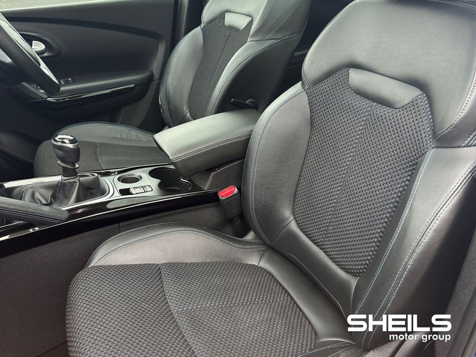 2020 Renault Kadjar - image 5