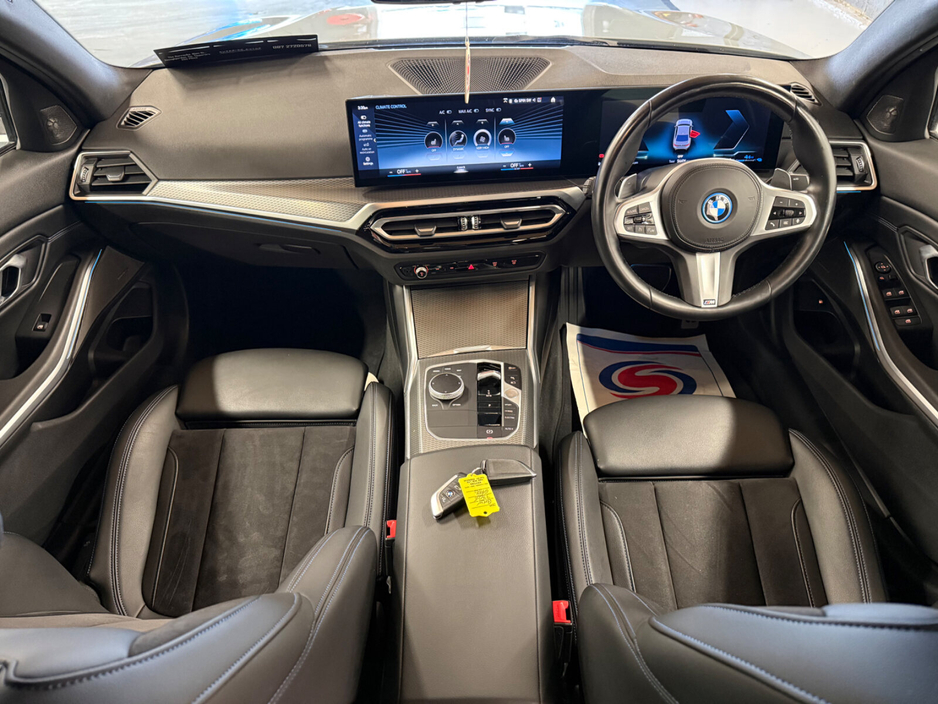 2022 BMW 3 Series - image 14