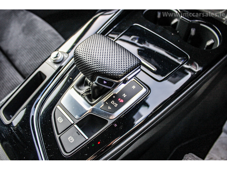 2020 Audi A4 30 TDI 136HP S Tronic S line €32,995