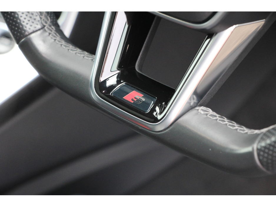 2021 Audi A6 - image 7