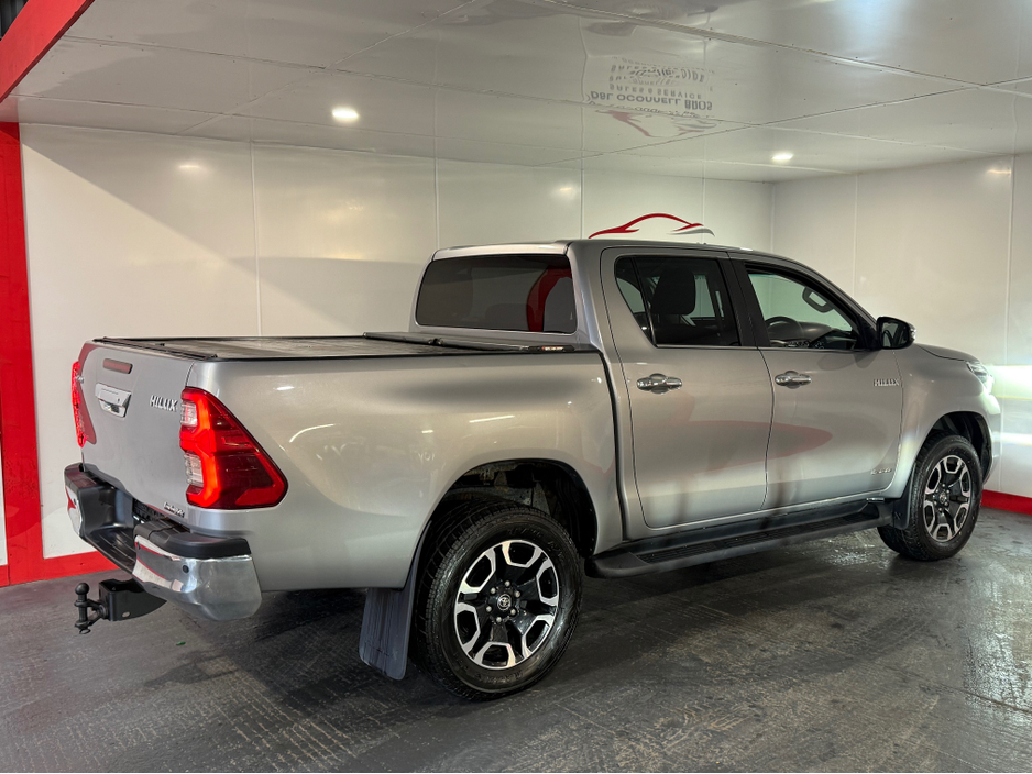 2021 Toyota Hilux INVINCIBLE D-4D 4WD DCB