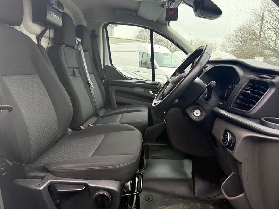 2021 Ford Transit Custom - image 12
