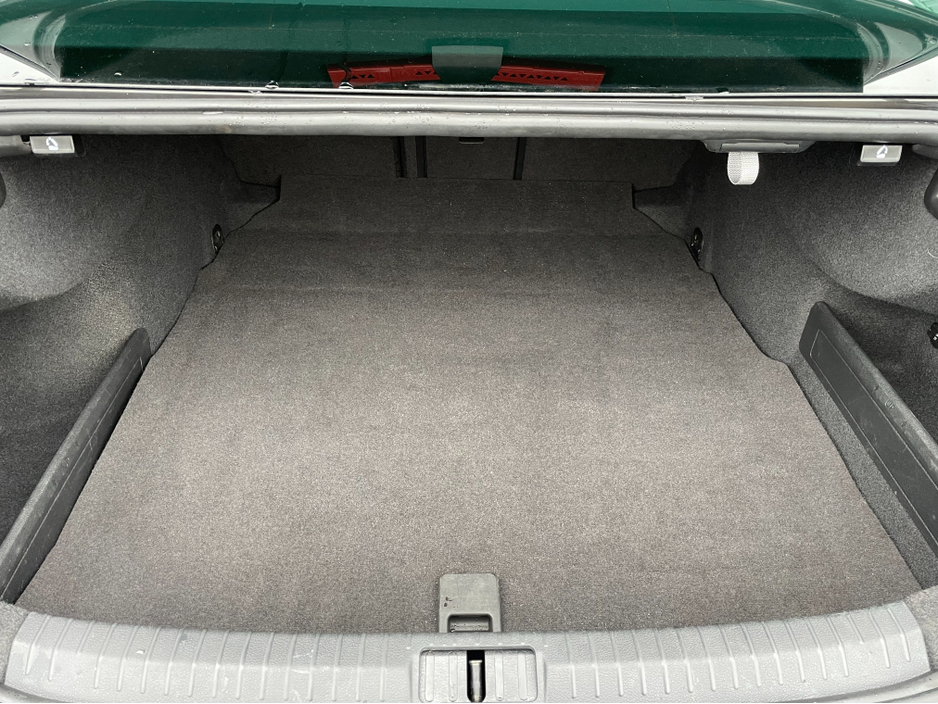 2018 Volkswagen Passat - image 6