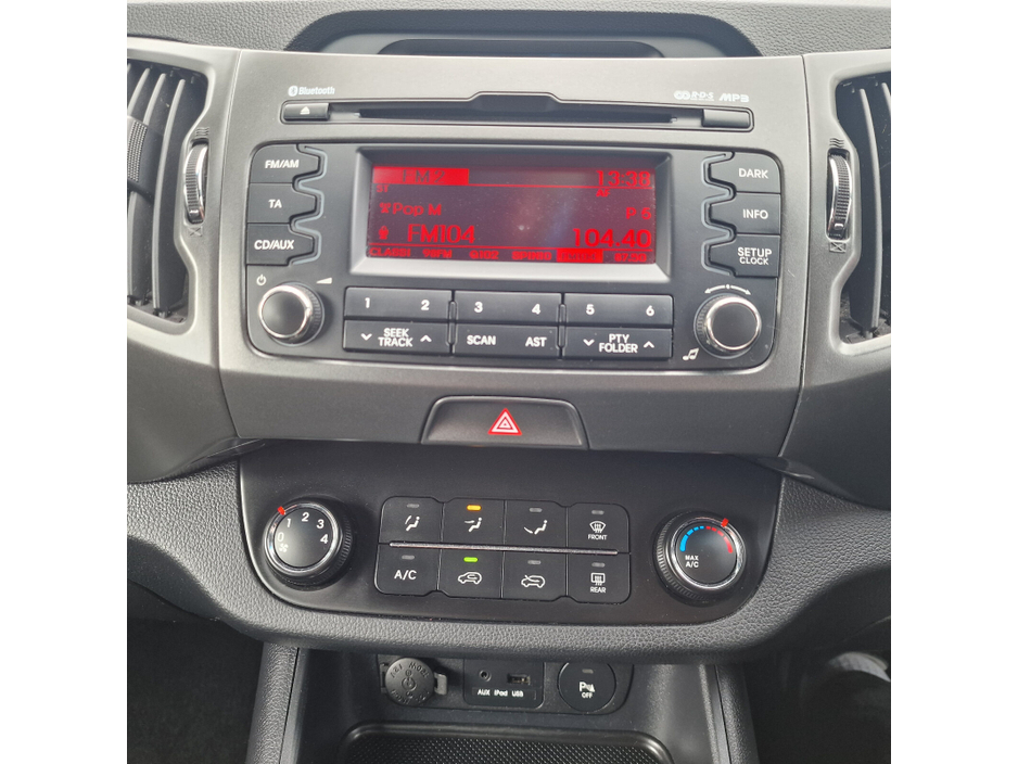 2014 Kia Sportage - image 8