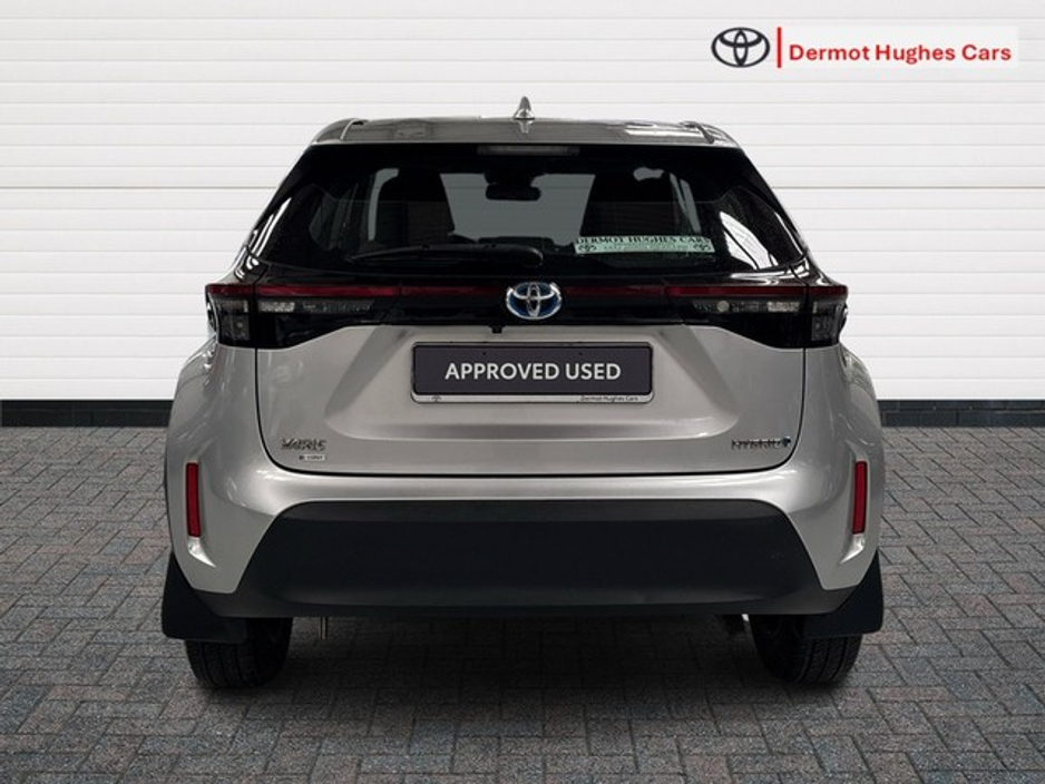 2022 Toyota Yaris Cross - image 4