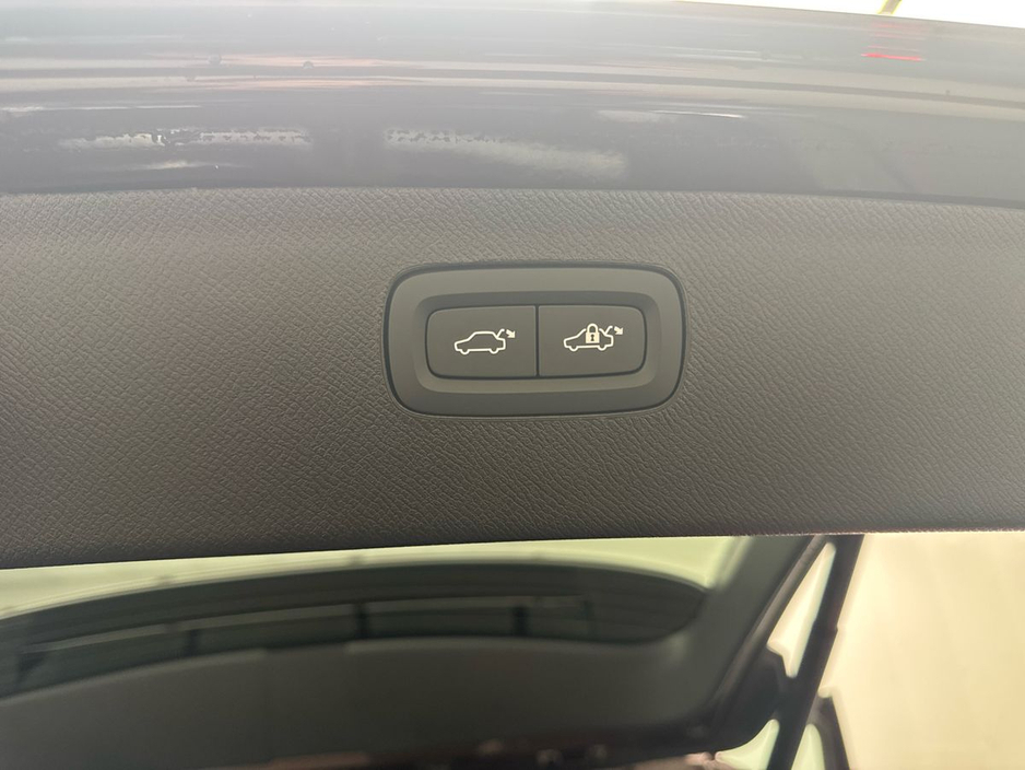 2026 Volvo XC90 - image 27