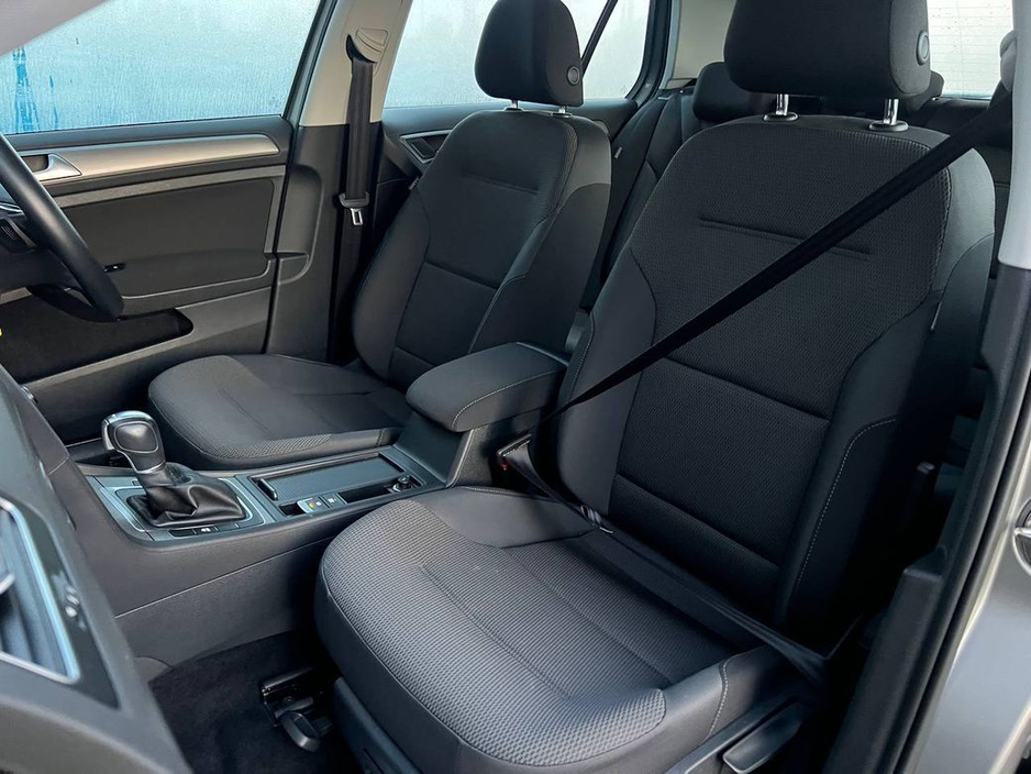 2015 Volkswagen Golf - image 6