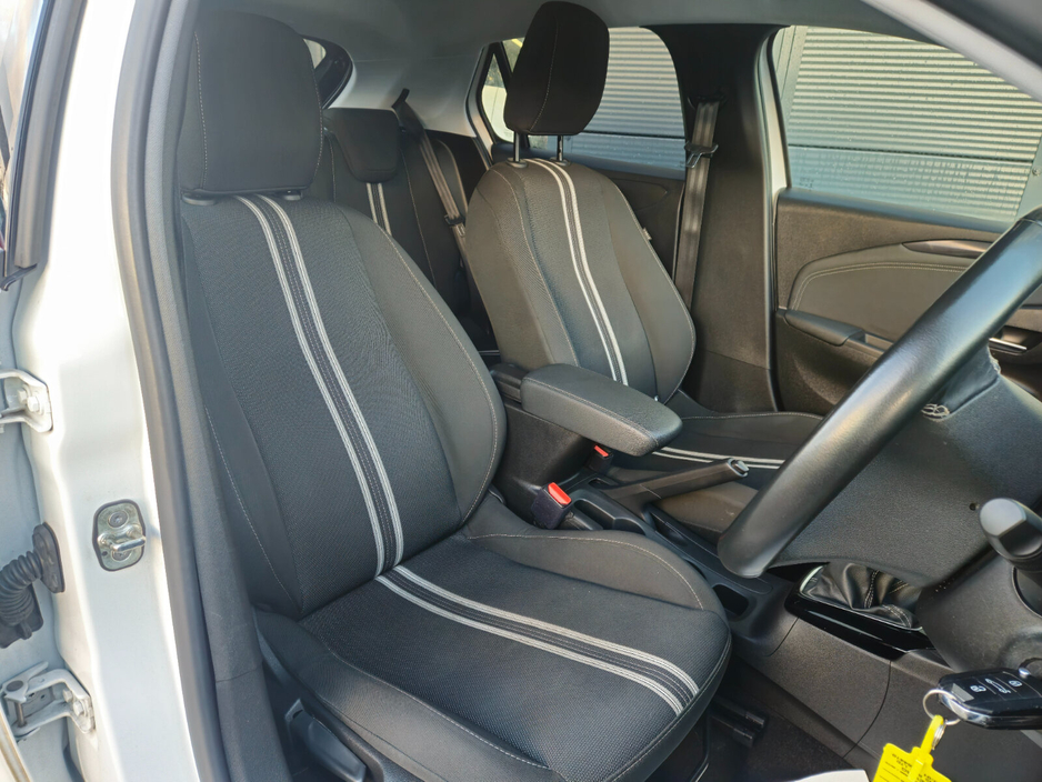 2022 Opel Corsa SRI 1.2i (75PS) S/S 5 Speed €17,950