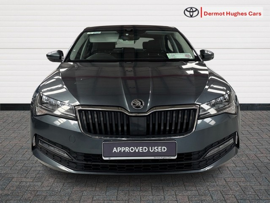 2021 Skoda Superb - image 5