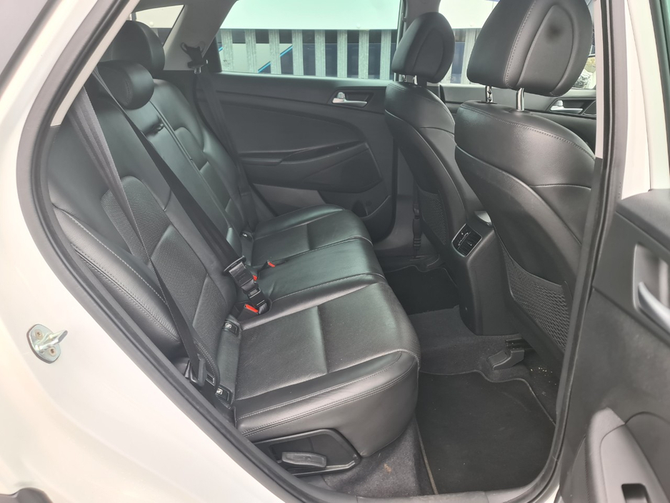 2018 Hyundai Tucson - image 10