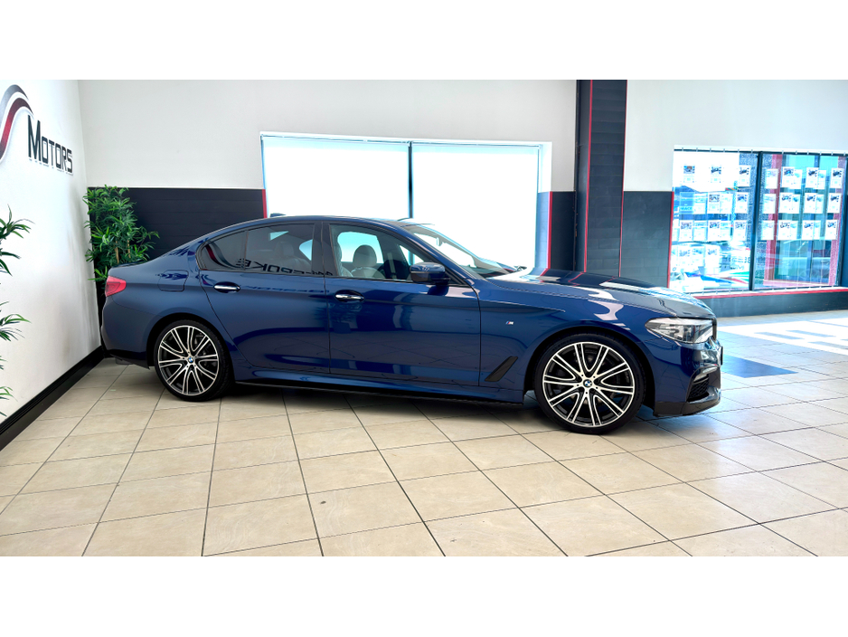 2018 BMW 5 Series - image 22