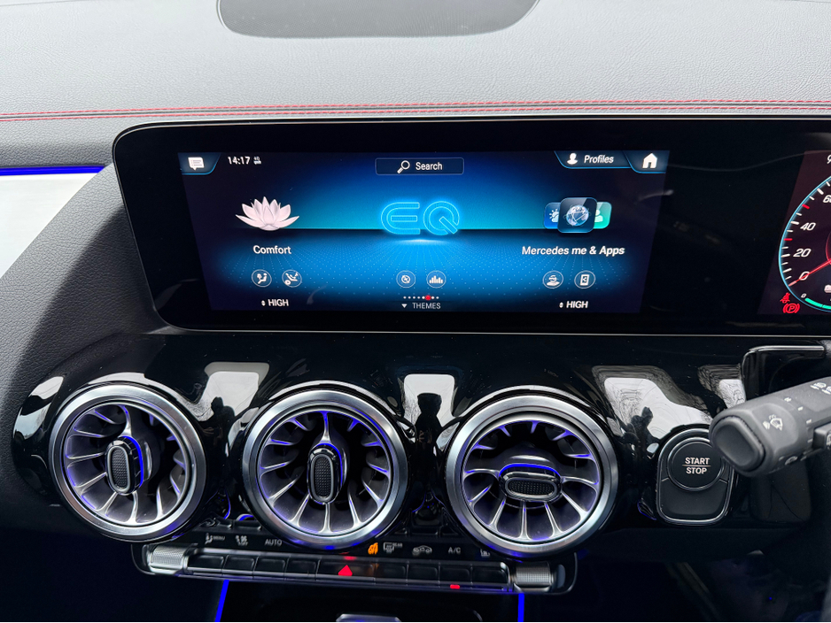 2023 Mercedes-Benz EQA 350 AMG LNE PREMIUM 4MATIC 4WD//GREAT SPECIFICATION//MERCEDES SERVICE HISTORY//SIMI AND AA DEALER €34,950