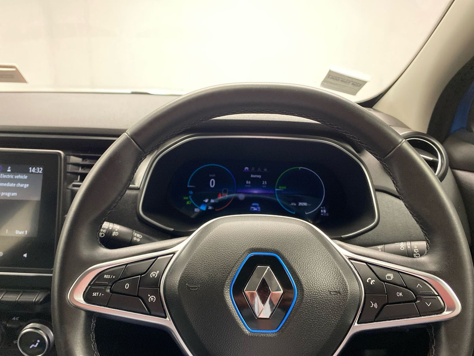 2021 Renault Zoe - image 16