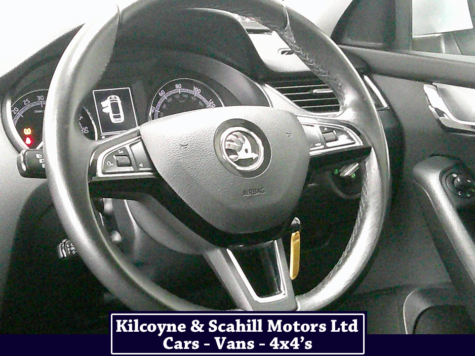 2020 Skoda Octavia - image 19