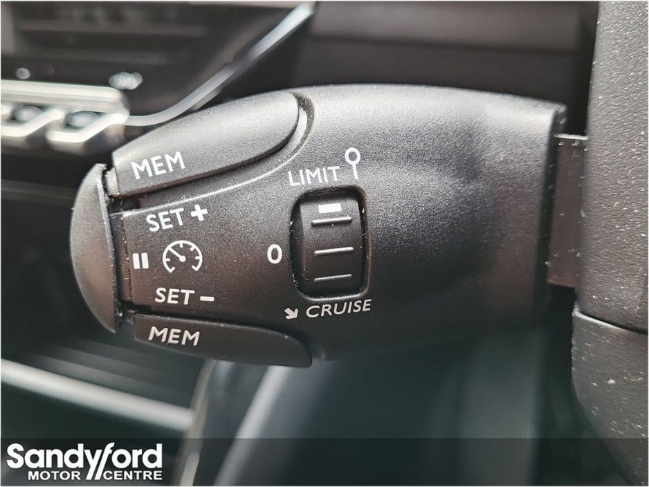 2025 Peugeot 208 - image 26