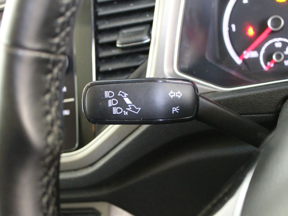 2021 Volkswagen T-Roc - image 26