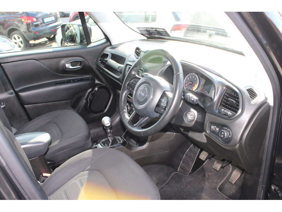 2018 Jeep Renegade - image 7