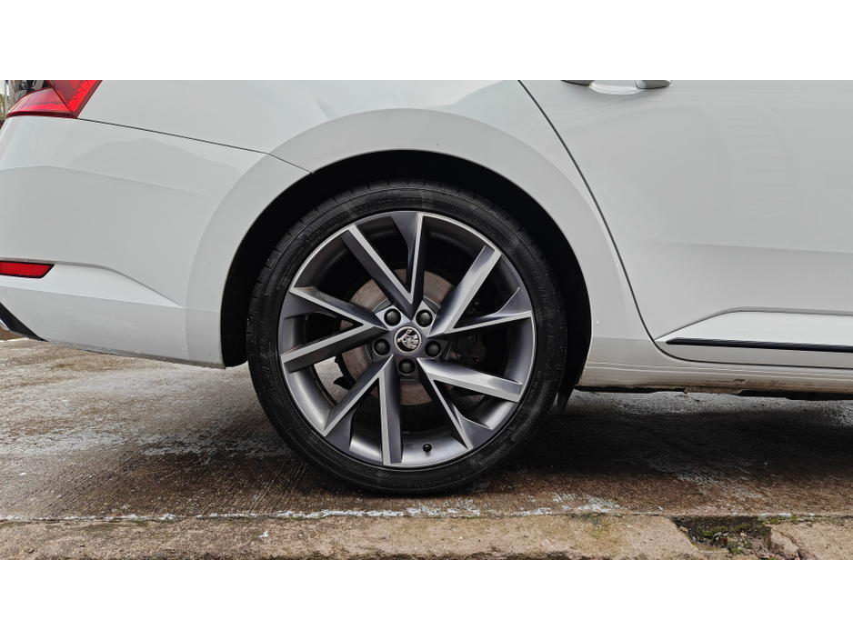 2023 Skoda Superb SPORTLINE 2.0 TDI 150 BHP- HEATED F+R SEATS-VIRTUAL COCKPIT- SUNROOF-2 YEAR SKODA WARRANTY €36,950