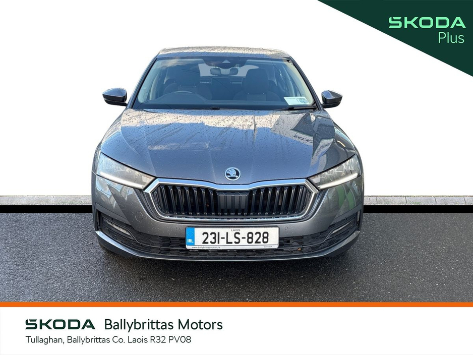 2023 Skoda Octavia - image 9