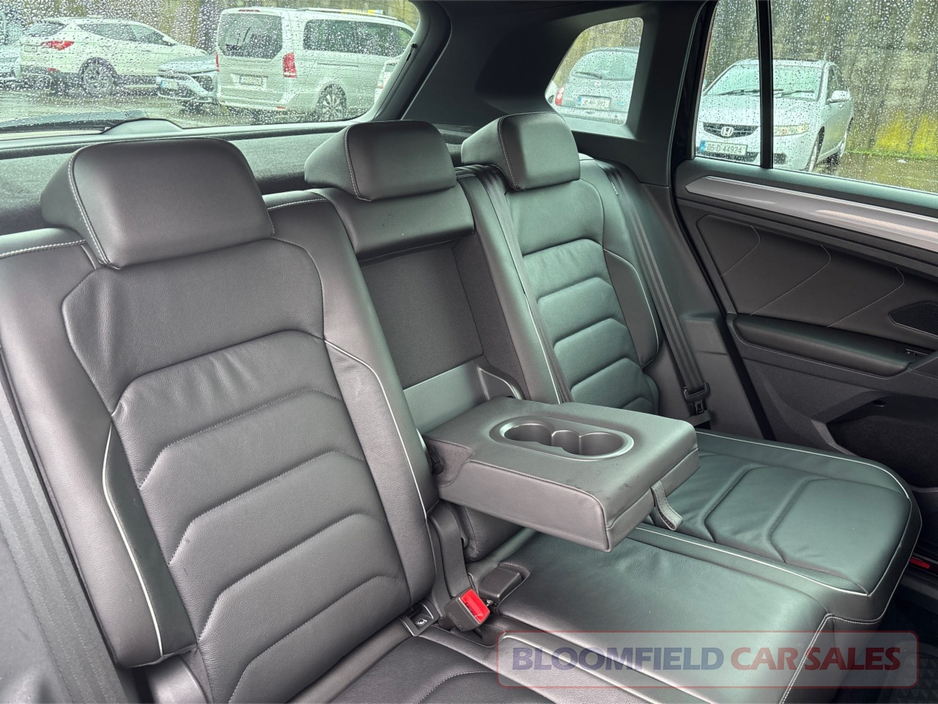 2018 Volkswagen Tiguan 4 MOTION R-LINE , DSG // PRISTINE €29,950