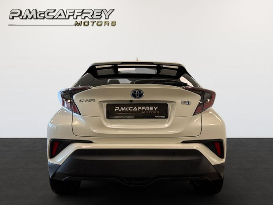 2017 Toyota C-HR - image 6