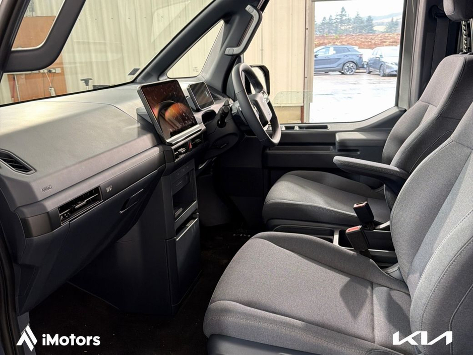 2026 Kia PV5 - image 12