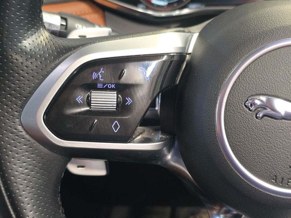 2021 Jaguar F-Pace P400e AWD R DYNAMIC PHEV HYBRID BLACK PACK €42,500