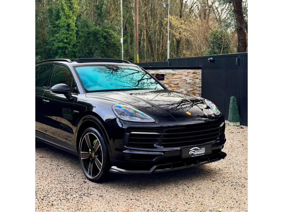 2022 Porsche Cayenne 2022 (221) Porsche Cayenne 3.0 V6 E-Hybrid S (462 BHP) €64,999