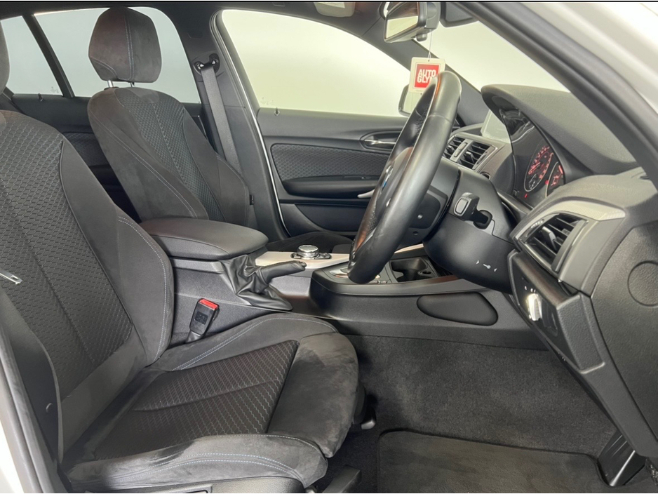 2017 BMW 1 Series - image 12