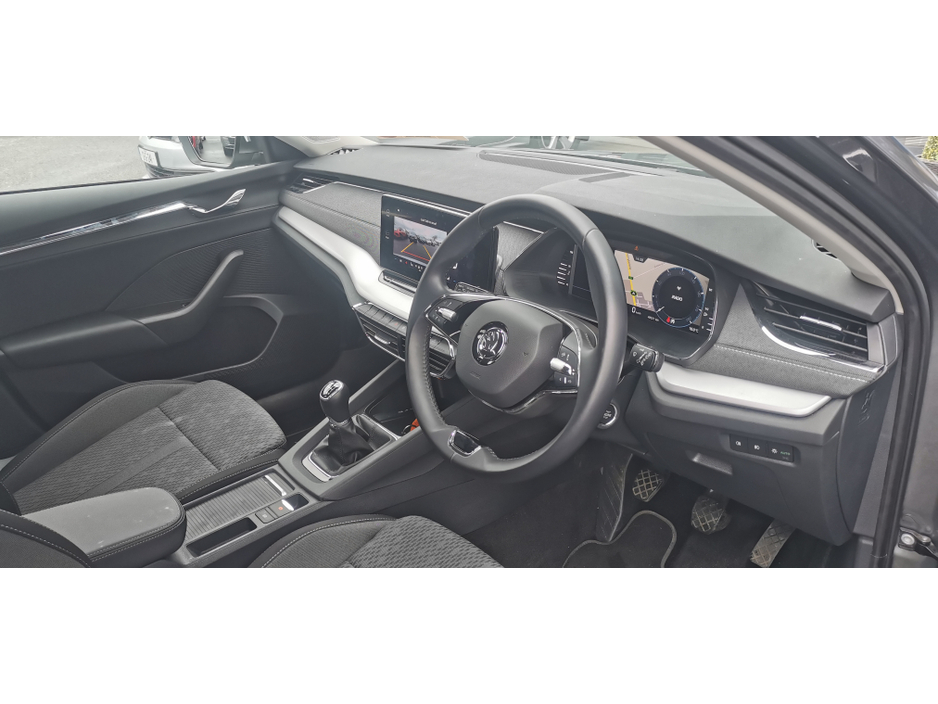 2023 Skoda Octavia - image 15