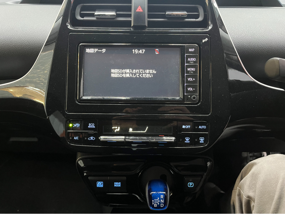 2022 Toyota Prius - image 16