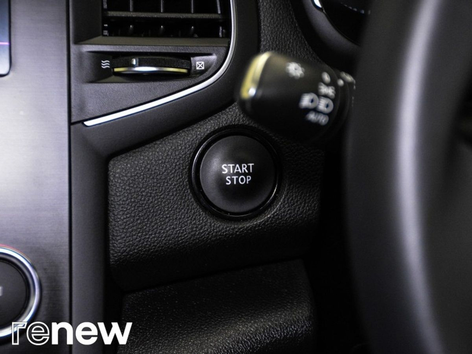 2021 Renault Megane - image 17